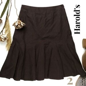 Harold's Brown Corduroy Gorgeous Seamed Flutter Bottom Skirt Size 2